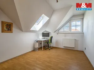 Prodej rodinného domu, Veltrusy, U Stadionu, 180 m2