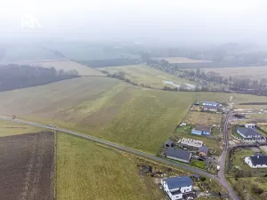 Prodej pozemku pro bydlení, Uhersko, 944 m2