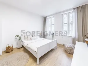 Pronájem bytu 1+kk, Brno, Bratislavská, 32 m2