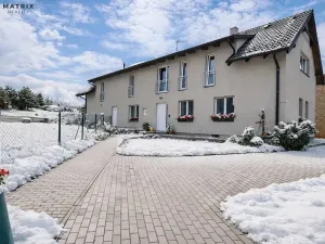 Prodej bytu 1+kk, Květnice, K Dobročovicům, 49 m2