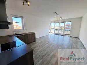 Prodej bytu 2+kk, Praha - Pitkovice, Lošáková, 67 m2