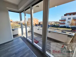 Prodej bytu 2+kk, Praha - Pitkovice, Lošáková, 67 m2