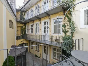 Pronájem bytu 4+kk, Praha - Malá Strana, Vlašská, 179 m2