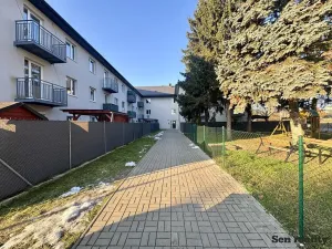 Prodej bytu 2+kk, Milovice, Armádní, 48 m2