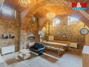 Prodej komerční nemovitosti, Kroměříž, Tovačovského, 106 m2