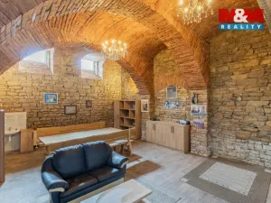 Prodej komerční nemovitosti, Kroměříž, Tovačovského, 106 m2