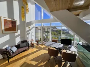 Pronájem atypického bytu, Praha - Smíchov, Kobrova, 182 m2