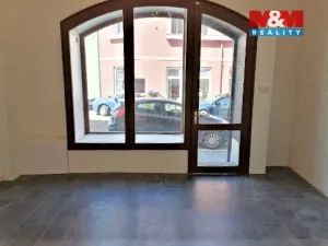 Pronájem obchodního prostoru, Kladno, Váňova, 35 m2