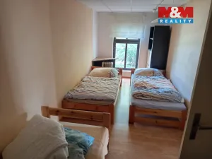 Pronájem skladu, Doksy, Valdštejnská, 1730 m2