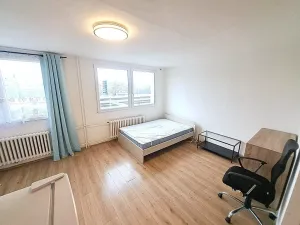 Pronájem bytu 1+kk, Praha - Vysočany, U vinných sklepů, 28 m2