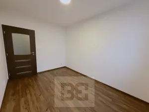 Pronájem bytu 3+kk, Klecany, V Honech, 63 m2