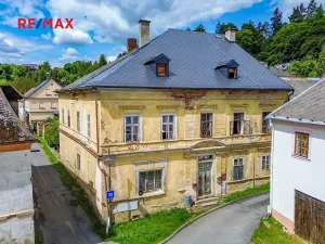 Prodej vícegeneračního domu, Úterý, 677 m2