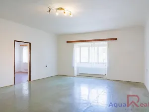 Prodej bytu 2+1, Teplá, Masarykovo náměstí, 146 m2