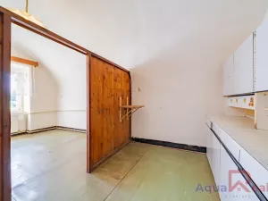 Prodej bytu 2+1, Teplá, Masarykovo náměstí, 146 m2