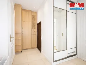 Prodej bytu 3+kk, Karlovy Vary, Krále Jiřího, 74 m2