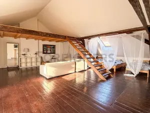 Pronájem půdního prostoru, Praha - Smíchov, Staropramenná, 100 m2