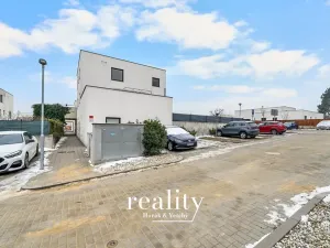 Pronájem bytu 2+kk, Znojmo, Smutného, 39 m2