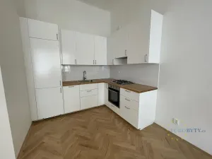 Pronájem bytu 2+kk, Praha - Nové Město, Krakovská, 47 m2