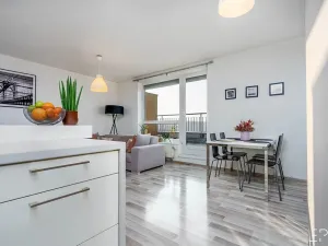 Pronájem bytu 4+kk, Praha - Vysočany, Pod Harfou, 82 m2