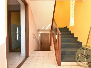 Prodej rodinného domu, Černuc, 240 m2