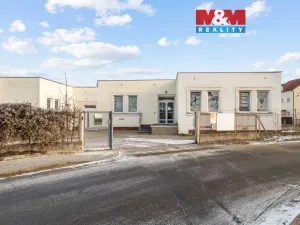 Pronájem obchodního prostoru, Kladno, Čechova, 174 m2