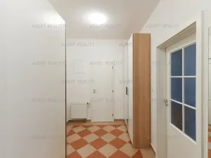 Pronájem bytu 2+kk, Praha - Břevnov, Slavníkova, 57 m2