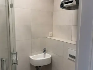Pronájem bytu 1+kk, Praha - Vršovice, Holandská, 20 m2