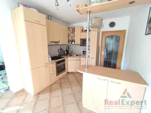 Pronájem bytu 2+1, Jesenice, Za Rybníkem, 79 m2