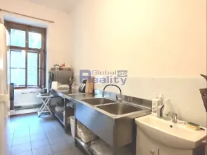 Pronájem obchodního prostoru, Hradec Králové, Tomkova, 60 m2