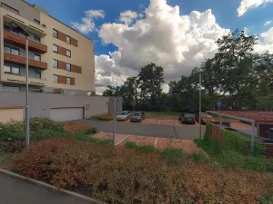 Pronájem garážového stání, Praha - Michle, Krnkova, 13 m2