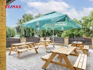 Prodej obchodního prostoru, Čelákovice, Rumunská, 794 m2