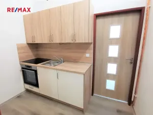 Pronájem bytu 1+kk, Klatovy, Rybníčky, 40 m2