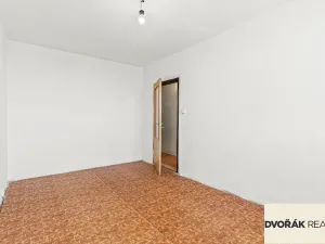 Prodej bytu 3+1, Praha - Petrovice, Rezlerova, 69 m2