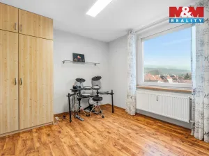 Prodej bytu 4+1, Chlumec, Vyklická, 99 m2