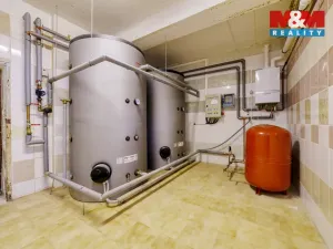 Prodej výrobních prostor, Mariánské Lázně - Úšovice, U Mlékárny, 1870 m2