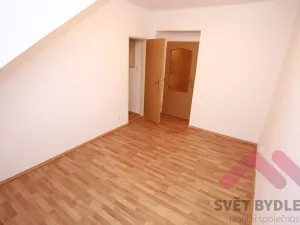 Pronájem bytu 2+1, Praha - Vršovice, Tolstého, 43 m2