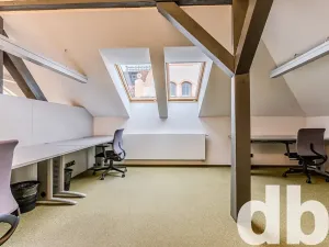Pronájem kanceláře, Cheb, 26. dubna, 190 m2