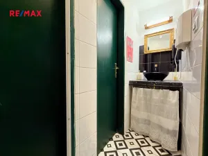 Pronájem obchodního prostoru, Praha - Bubeneč, Šmeralova, 41 m2