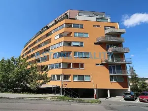 Pronájem bytu 2+kk, Praha - Vysočany, Skloněná, 60 m2