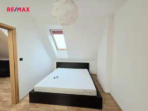 Prodej bytu 2+kk, Jesenice, Příčná I., 45 m2