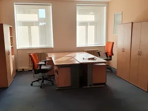 Pronájem kanceláře, Praha - Nusle, Závišova, 526 m2