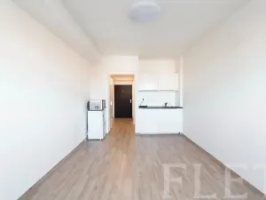 Pronájem bytu 1+kk, Praha - Jinonice, Peroutkova, 26 m2