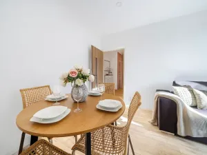 Prodej bytu 2+1, Praha - Vokovice, Syrská, 52 m2