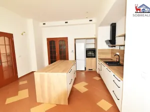 Pronájem bytu 4+1, Teplice, Masarykova třída, 172 m2