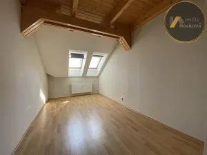 Pronájem bytu 3+kk, Kladno, Máchova, 150 m2