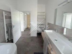 Pronájem bytu 4+kk, Krakovany, 140 m2