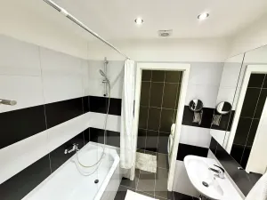 Pronájem bytu 2+kk, Praha - Horní Počernice, Pavlišovská, 56 m2