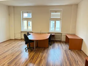 Pronájem kanceláře, Karlovy Vary, T. G. Masaryka, 40 m2