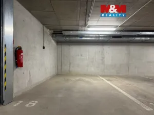 Pronájem garážového stání, Plzeň - Východní Předměstí, Rejskova, 16 m2