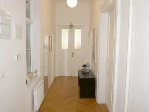 Pronájem kanceláře, Praha - Nové Město, Fügnerovo náměstí, 110 m2